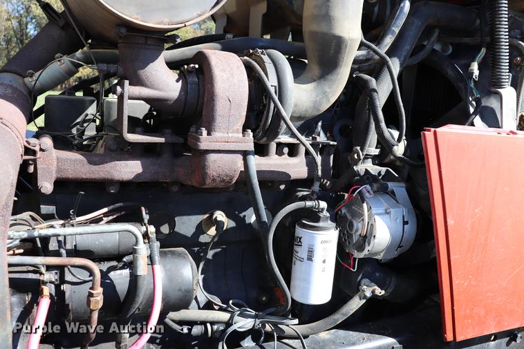 image for item ED9644 1987 Case 1896 tractor