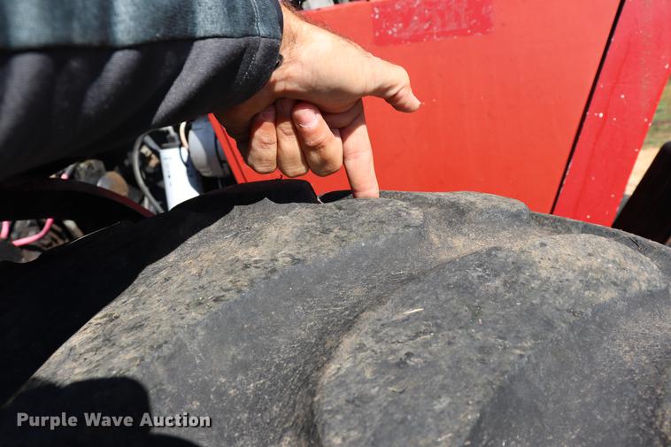 image for item ED9644 1987 Case 1896 tractor