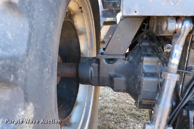 image for item ED9644 1987 Case 1896 tractor