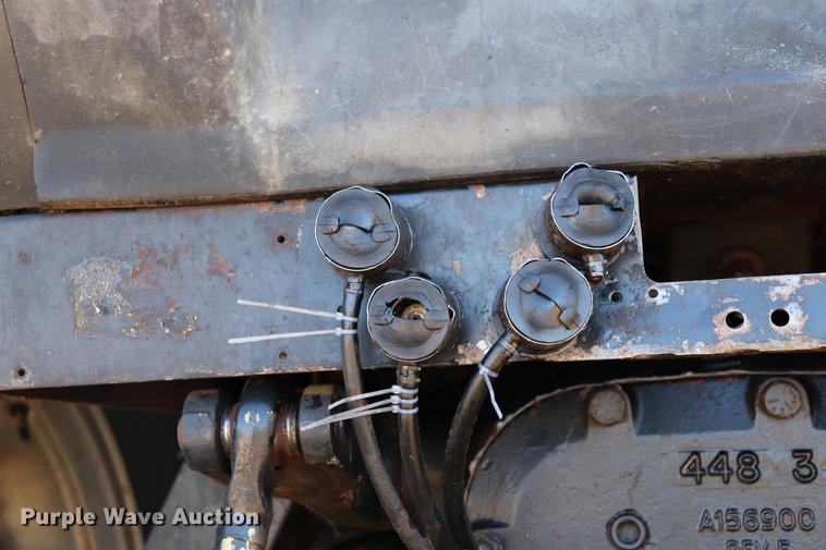 image for item ED9644 1987 Case 1896 tractor