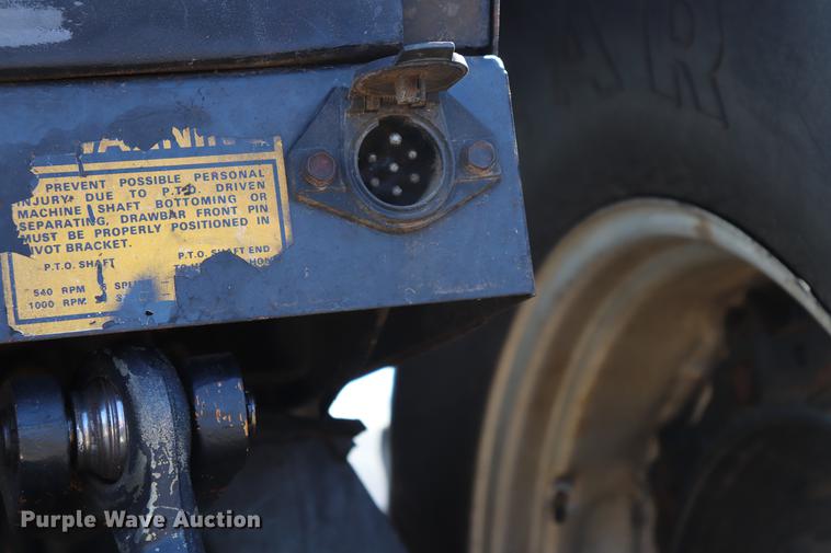 image for item ED9644 1987 Case 1896 tractor