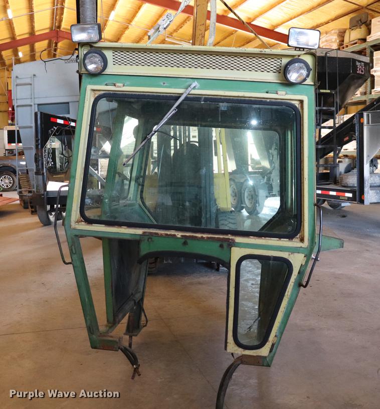 image for item ED9649 Hiniker cab