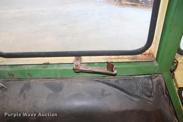 image for item ED9649 Hiniker cab