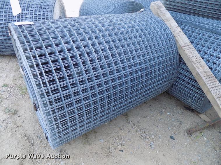 Fencing materials in Dubuque, IA Item G1546 sold Purple Wave