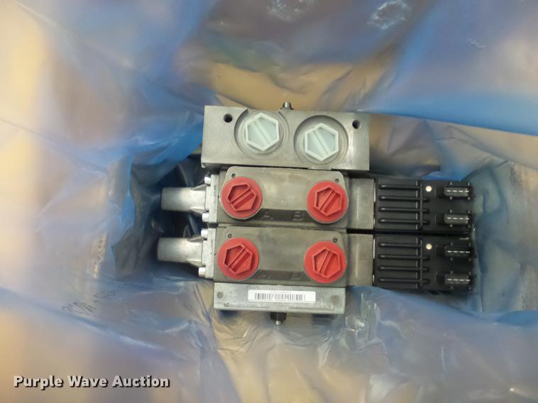 image for item J5428 (2) front pack Z-valves