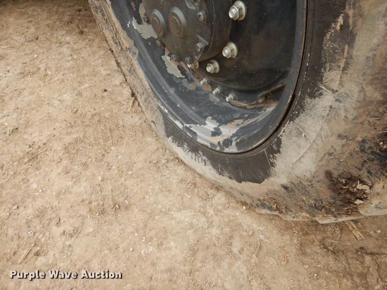 image for item J5663 2011 Case IH Magnum 260 MFWD tractor