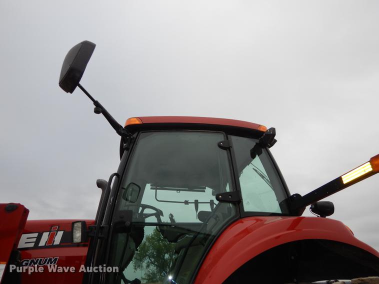 image for item J5663 2011 Case IH Magnum 260 MFWD tractor