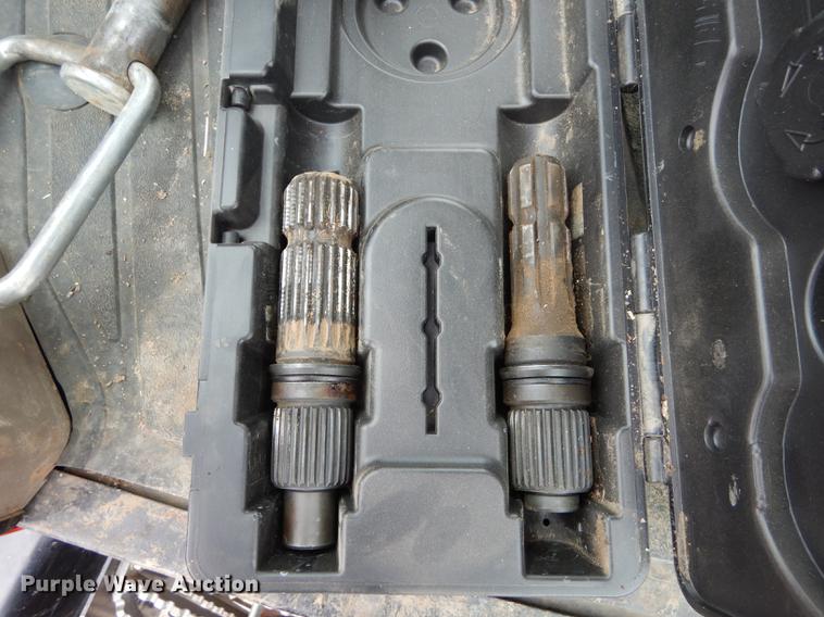 image for item J5663 2011 Case IH Magnum 260 MFWD tractor