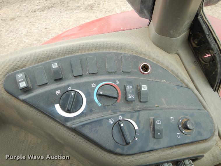 image for item J5663 2011 Case IH Magnum 260 MFWD tractor