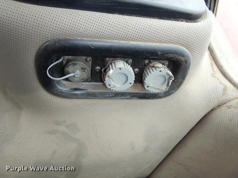 image for item J5663 2011 Case IH Magnum 260 MFWD tractor