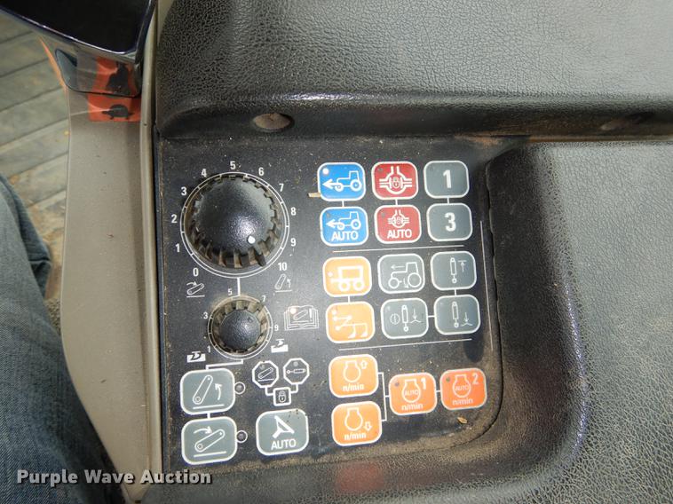 image for item J5663 2011 Case IH Magnum 260 MFWD tractor