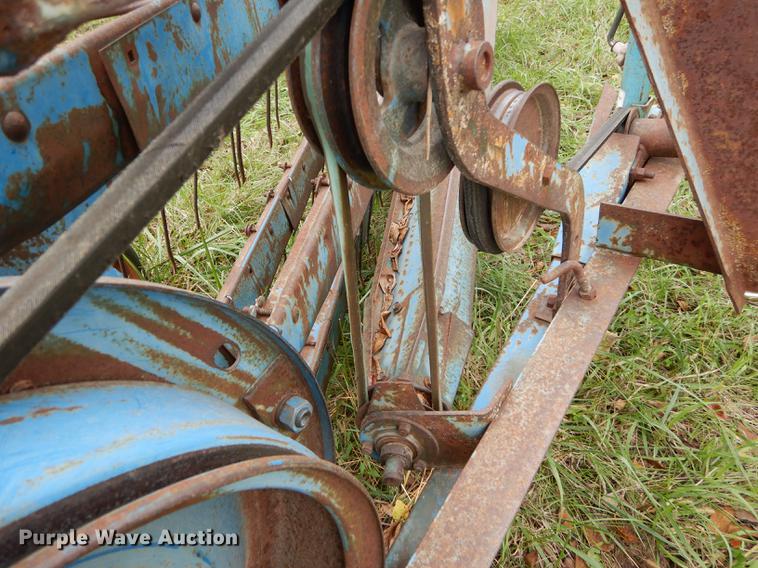image for item K5839 Ford hay rake