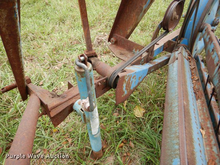 image for item K5839 Ford hay rake