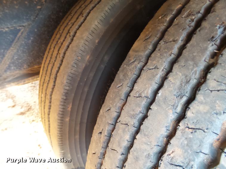 image for item BJ9943 1981 Nuttall 360-0L drop deck oilfield trailer