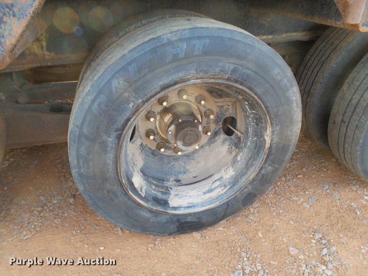 image for item BJ9943 1981 Nuttall 360-0L drop deck oilfield trailer