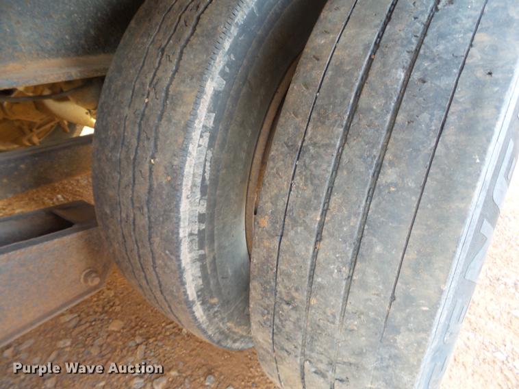 image for item BJ9943 1981 Nuttall 360-0L drop deck oilfield trailer