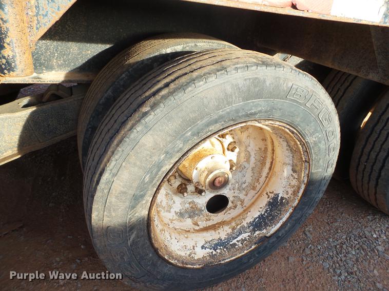 image for item BJ9943 1981 Nuttall 360-0L drop deck oilfield trailer