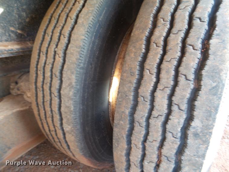 image for item BJ9943 1981 Nuttall 360-0L drop deck oilfield trailer