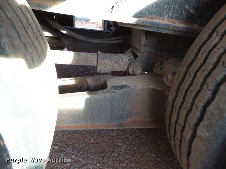 image for item BJ9943 1981 Nuttall 360-0L drop deck oilfield trailer