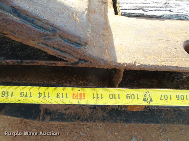 image for item BJ9943 1981 Nuttall 360-0L drop deck oilfield trailer