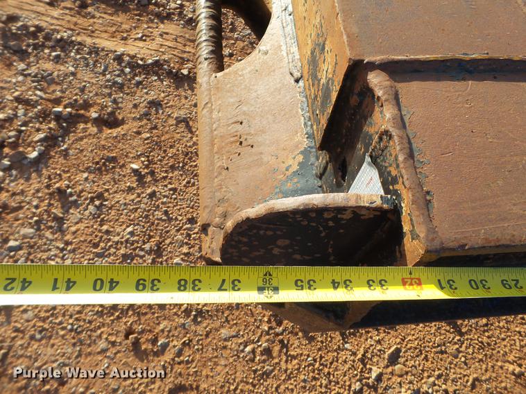 image for item BJ9943 1981 Nuttall 360-0L drop deck oilfield trailer