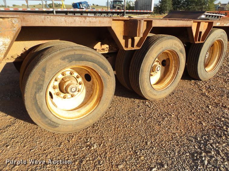 image for item BJ9944 1981 Atoka 32DD0L drop deck oilfield trailer