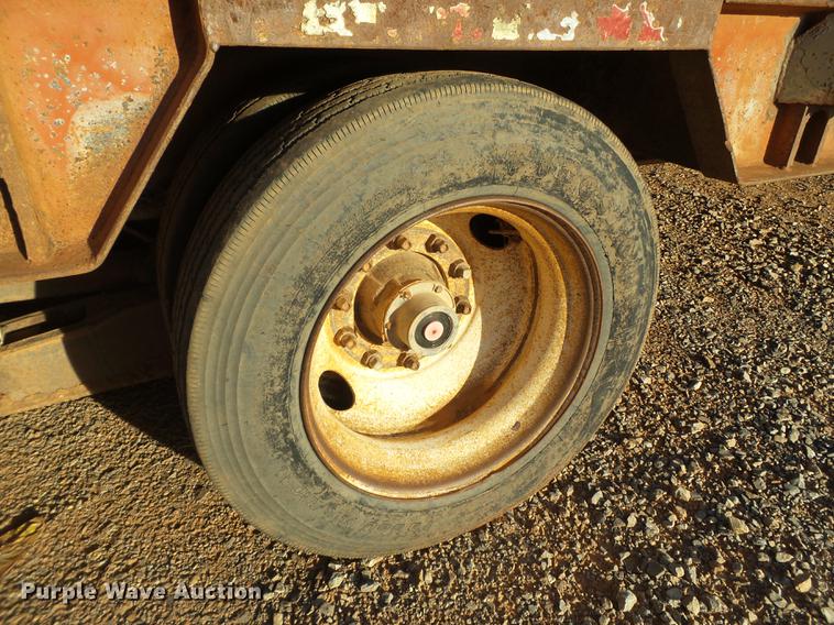 image for item BJ9944 1981 Atoka 32DD0L drop deck oilfield trailer