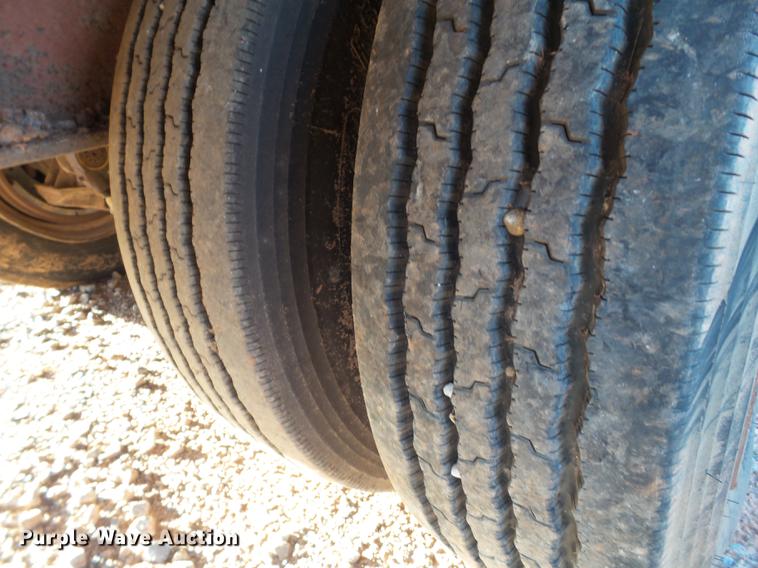 image for item BJ9944 1981 Atoka 32DD0L drop deck oilfield trailer