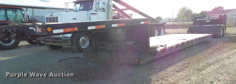 image for item BJ9945 2000 Kalyn MRG-35T Ext drop deck oilfield trailer