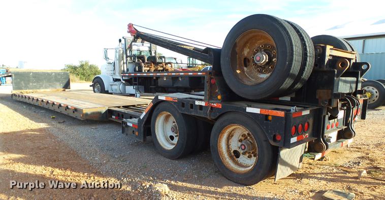 image for item BJ9945 2000 Kalyn MRG-35T Ext drop deck oilfield trailer