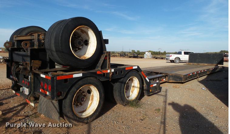 image for item BJ9945 2000 Kalyn MRG-35T Ext drop deck oilfield trailer