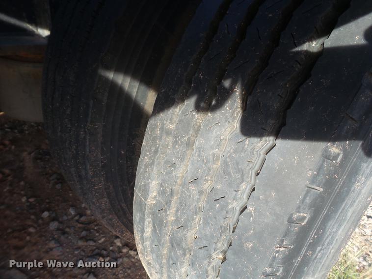 image for item BJ9945 2000 Kalyn MRG-35T Ext drop deck oilfield trailer