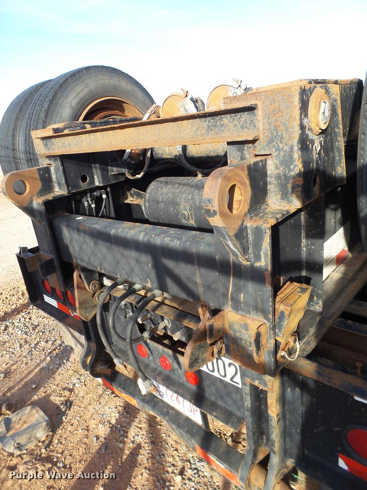 image for item BJ9945 2000 Kalyn MRG-35T Ext drop deck oilfield trailer