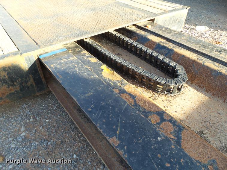 image for item BJ9945 2000 Kalyn MRG-35T Ext drop deck oilfield trailer