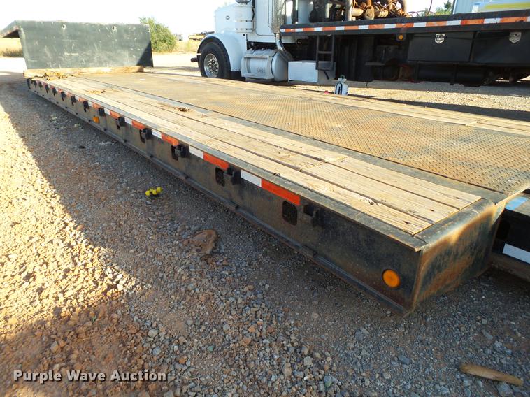 image for item BJ9945 2000 Kalyn MRG-35T Ext drop deck oilfield trailer