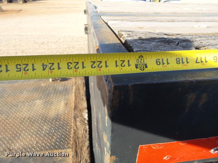 image for item BJ9945 2000 Kalyn MRG-35T Ext drop deck oilfield trailer