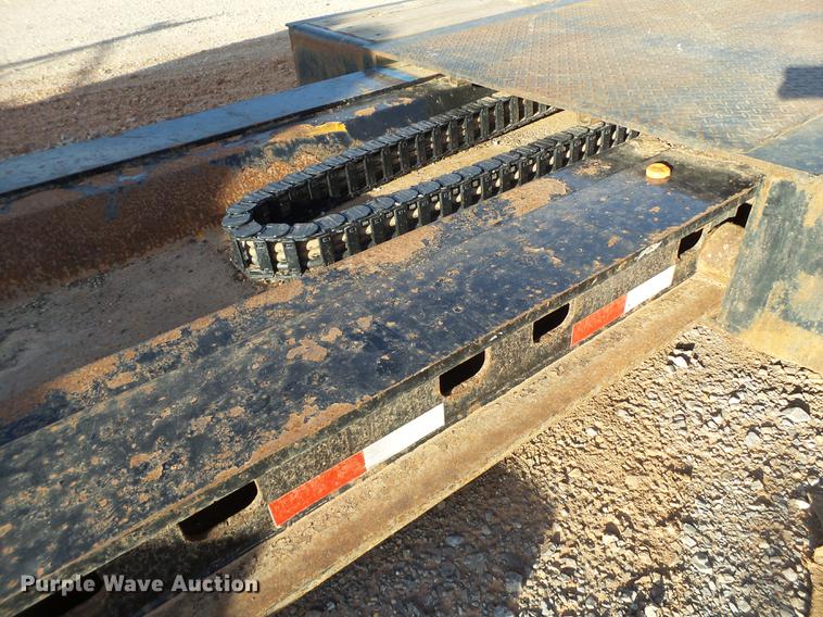 image for item BJ9945 2000 Kalyn MRG-35T Ext drop deck oilfield trailer