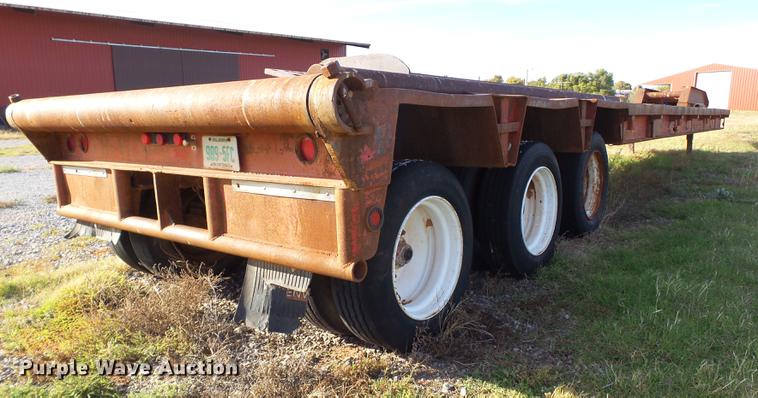 image for item BJ9946 1984 Belshe T-10GN oilfield trailer