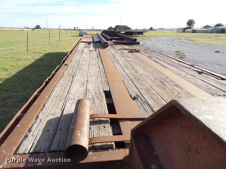 image for item BJ9946 1984 Belshe T-10GN oilfield trailer