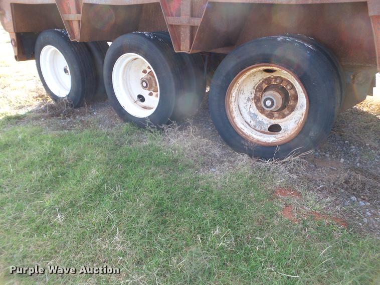 image for item BJ9946 1984 Belshe T-10GN oilfield trailer