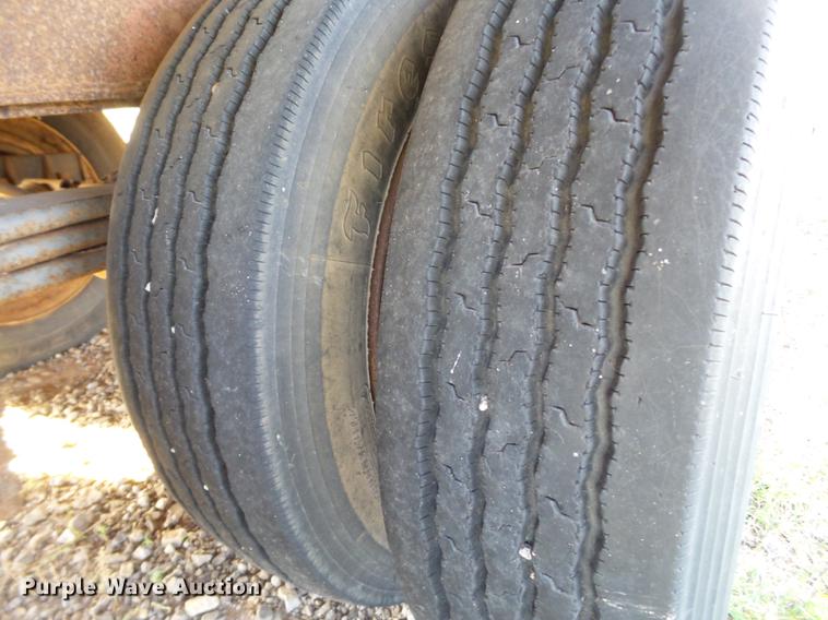 image for item BJ9946 1984 Belshe T-10GN oilfield trailer