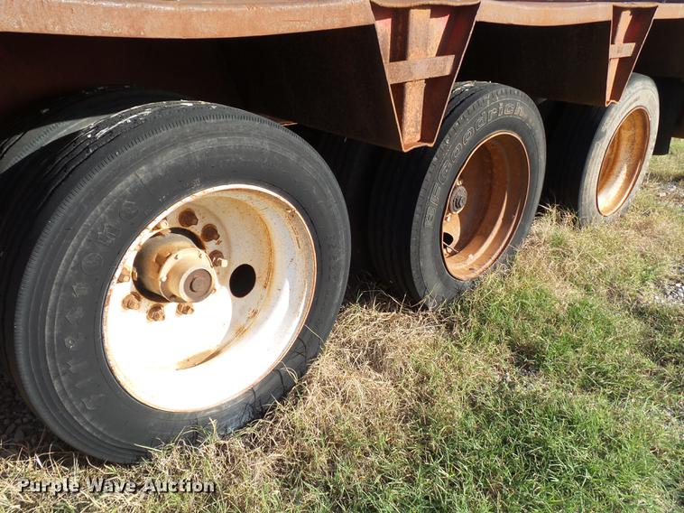 image for item BJ9946 1984 Belshe T-10GN oilfield trailer