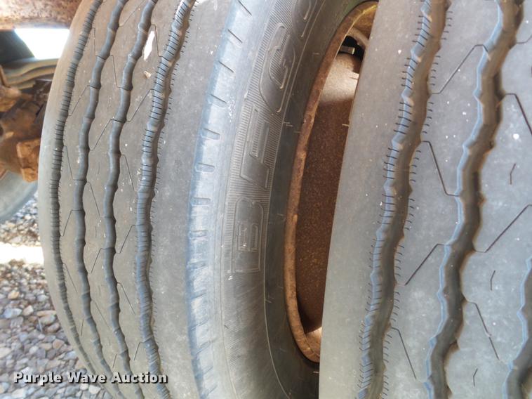 image for item BJ9946 1984 Belshe T-10GN oilfield trailer