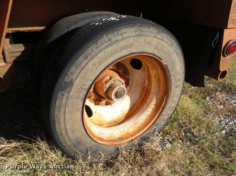 image for item BJ9946 1984 Belshe T-10GN oilfield trailer