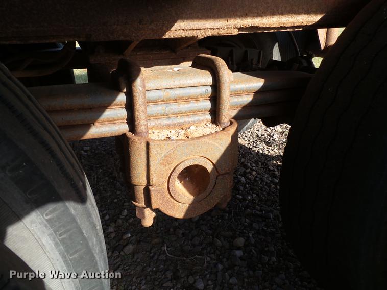 image for item BJ9946 1984 Belshe T-10GN oilfield trailer