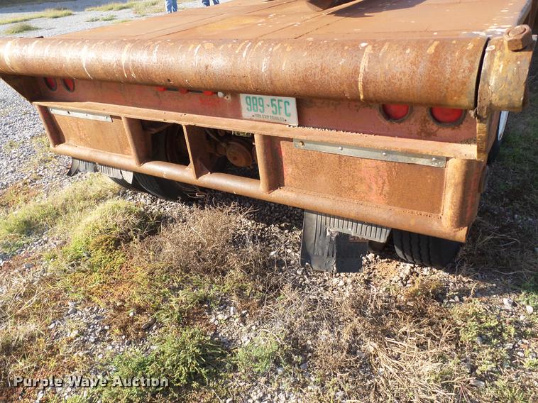 image for item BJ9946 1984 Belshe T-10GN oilfield trailer