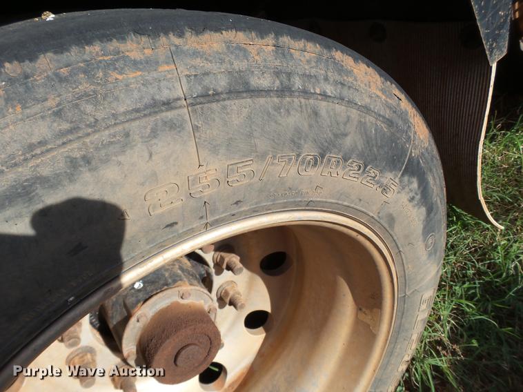 image for item BJ9947 2007 Doonan 532DC12L drop deck oilfield trailer