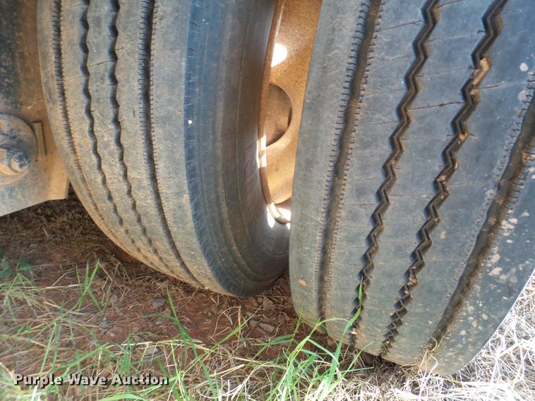 image for item BJ9947 2007 Doonan 532DC12L drop deck oilfield trailer