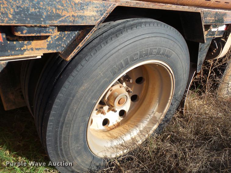 image for item BJ9947 2007 Doonan 532DC12L drop deck oilfield trailer