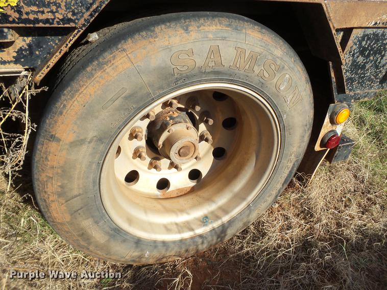 image for item BJ9947 2007 Doonan 532DC12L drop deck oilfield trailer